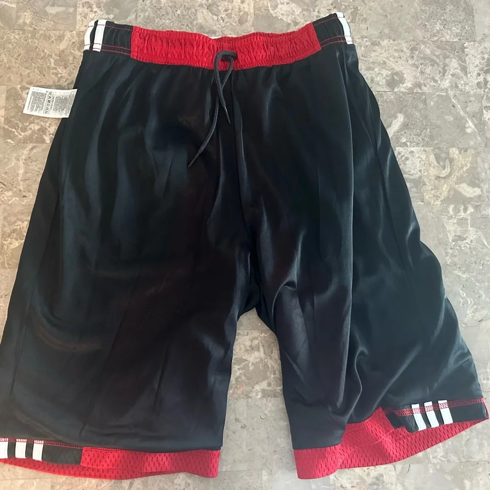 Adidas Originals men shorts (small). New with tags! Red and Black - Picture 2 of 4